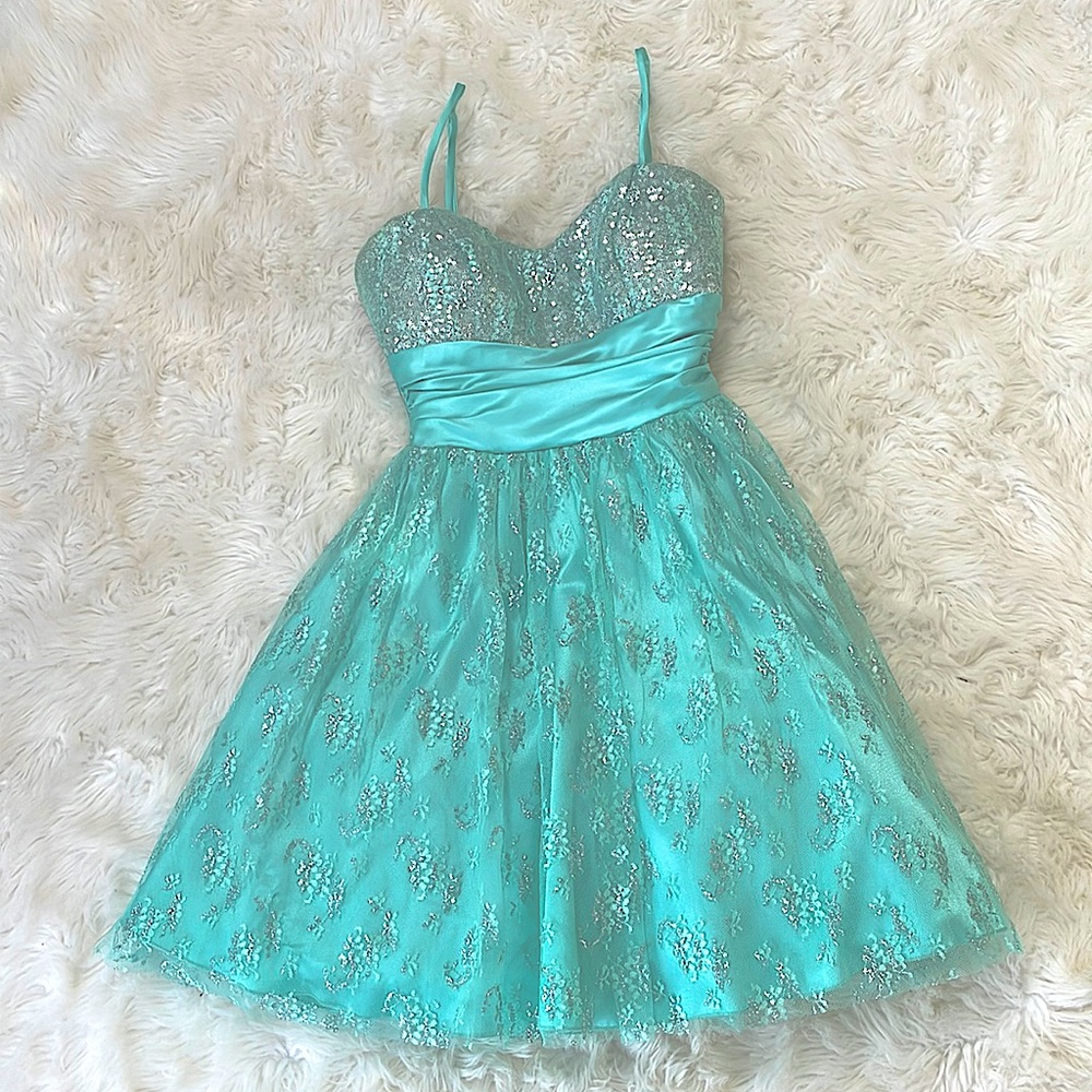 Party Dress (lt mint)